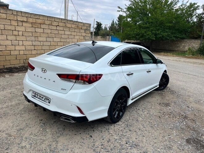 Hyundai Sonata-8