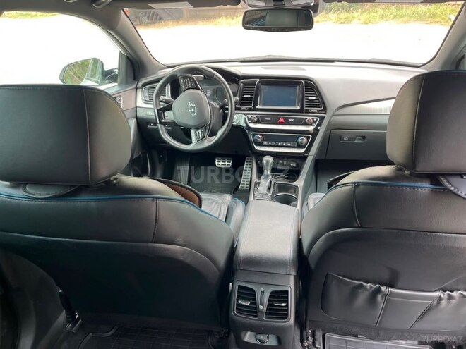 Hyundai Sonata-2