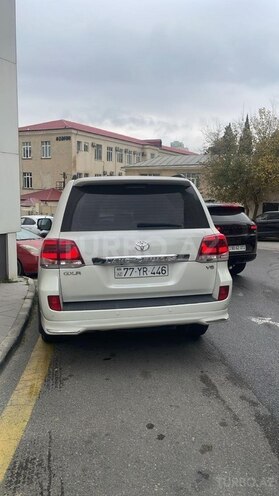 Toyota Land Cruiser-2