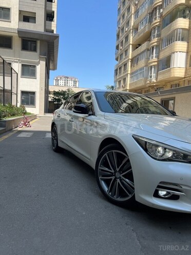 Infiniti Q50-4