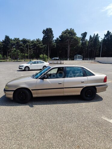 Opel Astra-2
