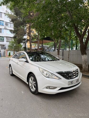 Hyundai Sonata-2