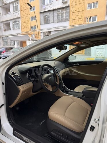 Hyundai Sonata-9