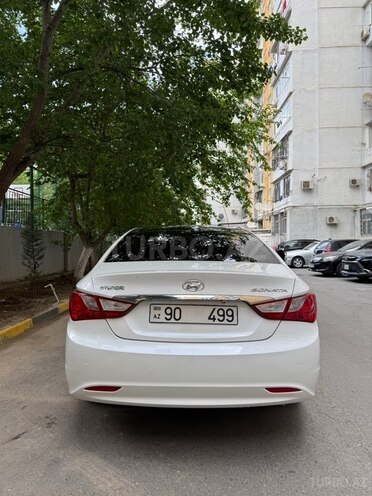 Hyundai Sonata-8
