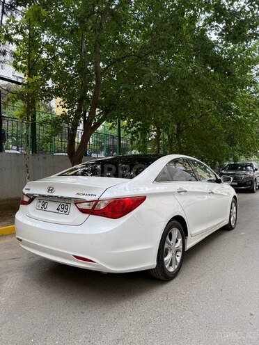 Hyundai Sonata-6