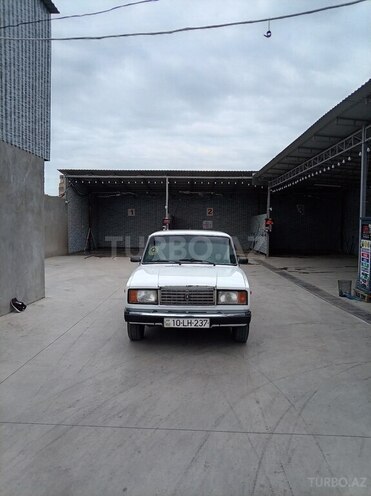 LADA (VAZ) 2107-1