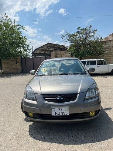 Kia Rio-1