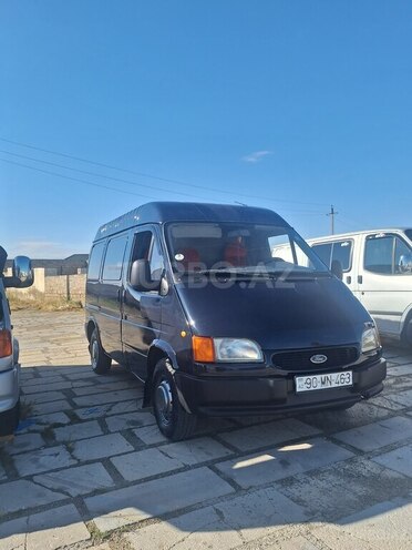 Ford Transit-1