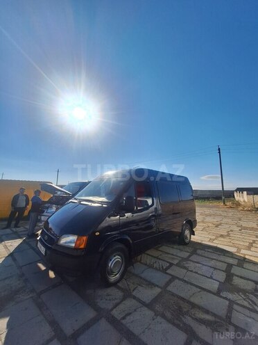 Ford Transit-5
