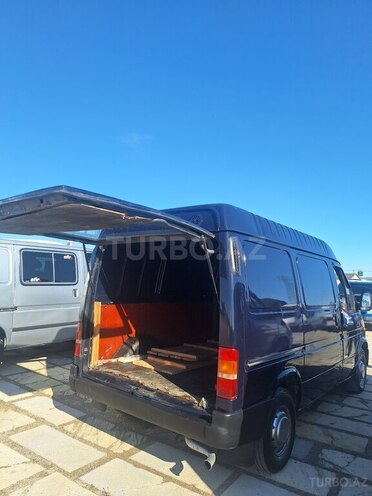 Ford Transit-9