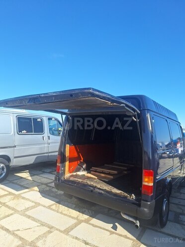 Ford Transit-7