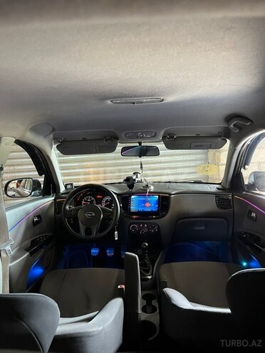 Kia Rio-7