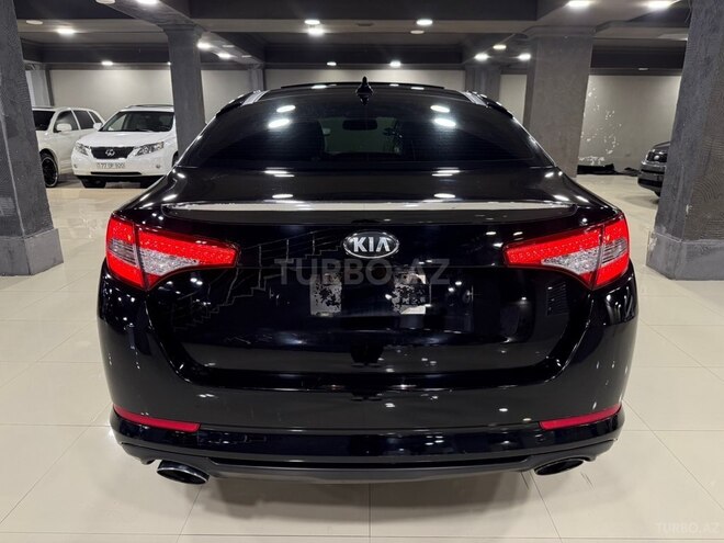 Kia Optima-4