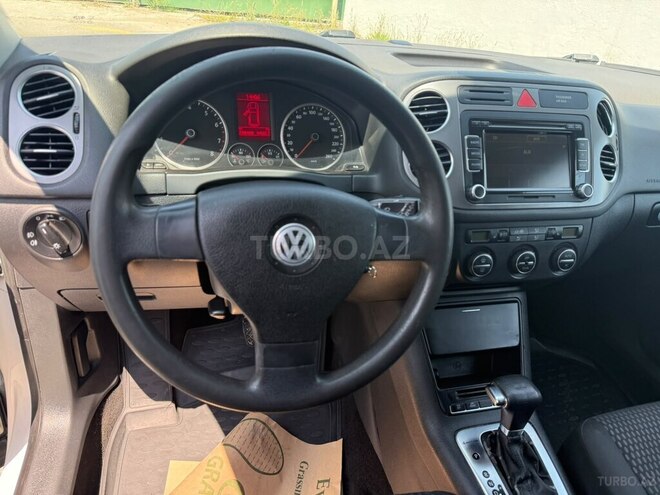 Volkswagen Tiguan-11