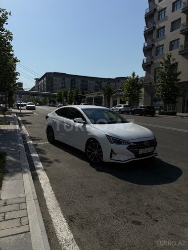 Hyundai Elantra-7