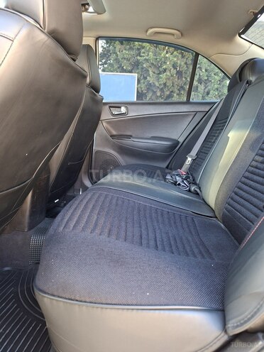 Hyundai Sonata-14