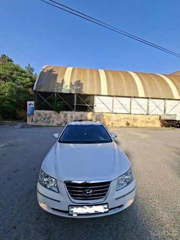Hyundai Sonata-1