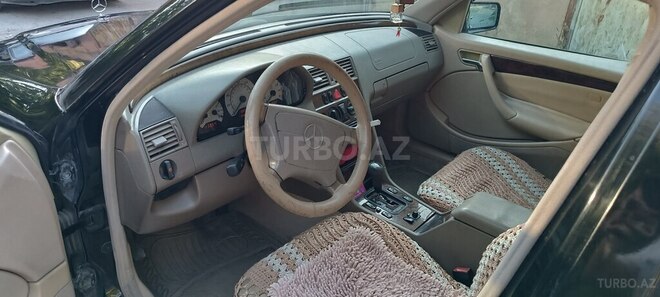 Mercedes C 230-7