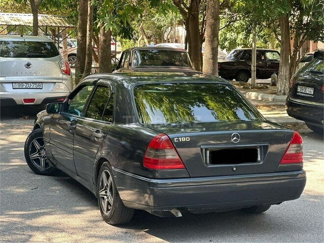 Mercedes C 180-7