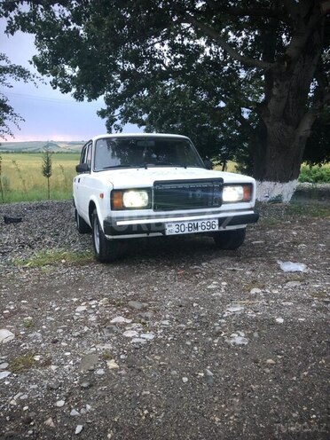 LADA (VAZ) 2107-1