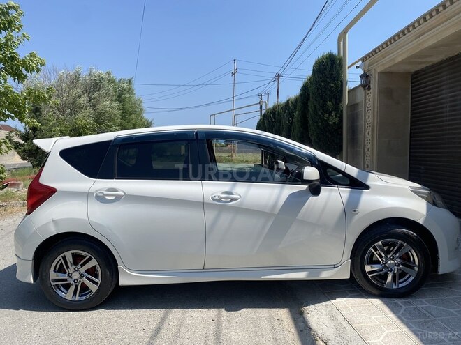 Nissan Note-7