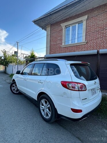 Hyundai Santa Fe-5