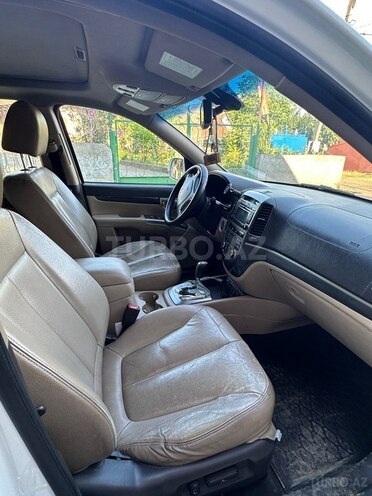 Hyundai Santa Fe-13