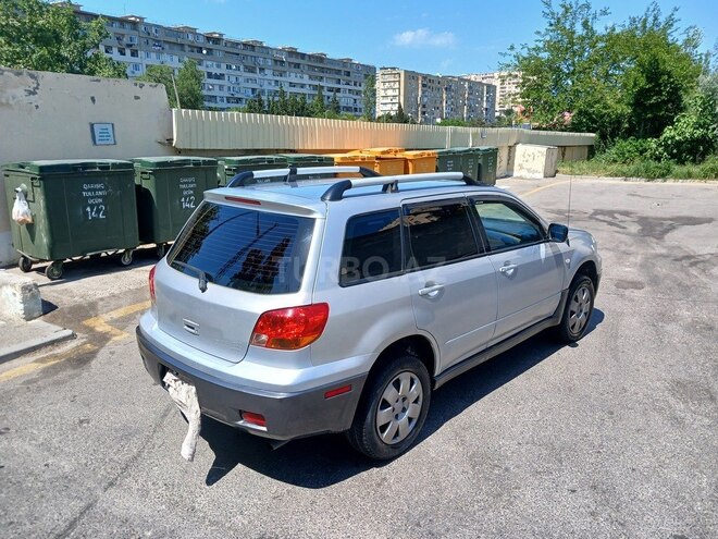Mitsubishi Airtrek-5