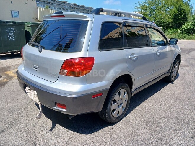 Mitsubishi Airtrek-4