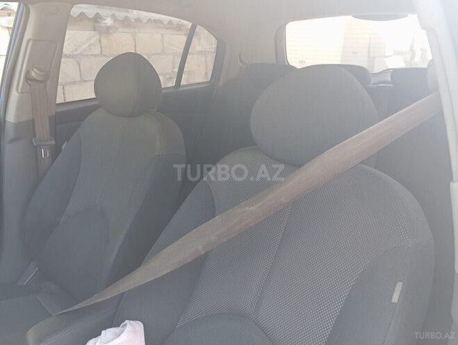 Kia Rio-6
