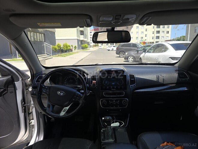 Kia Sorento-9