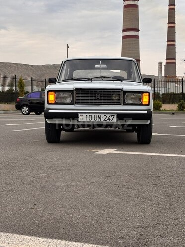 LADA (VAZ) 2107-1
