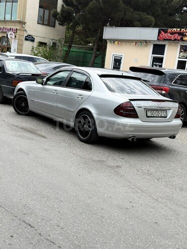 Mercedes E 220-4