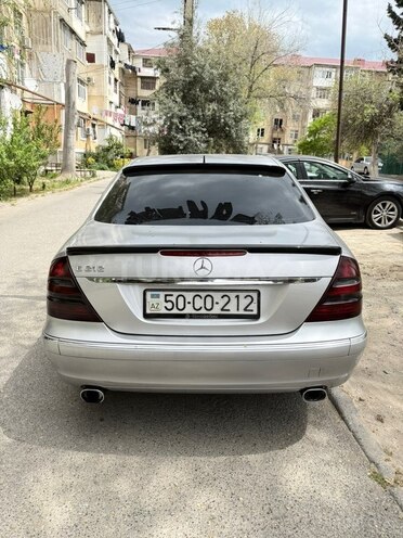 Mercedes E 220-2