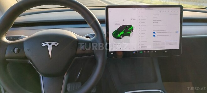 Tesla Model Y-13