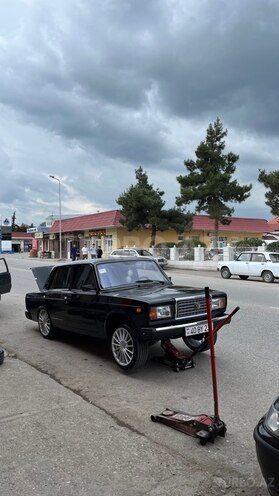LADA (VAZ) 2107-1