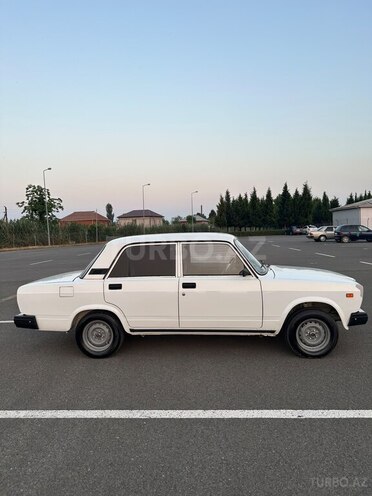 LADA (VAZ) 2107-2