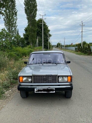 LADA (VAZ) 2107-2