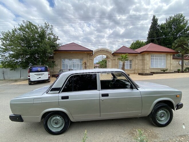 LADA (VAZ) 2107-5