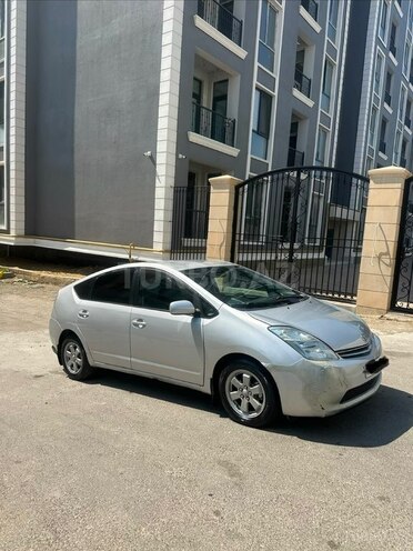 Toyota Prius-3