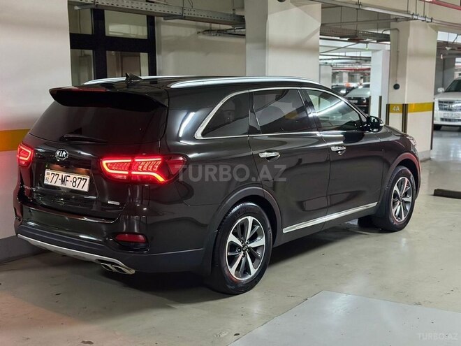Kia Sorento-11