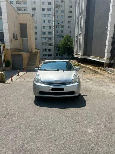 Toyota Prius-1