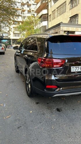 Kia Sorento-2