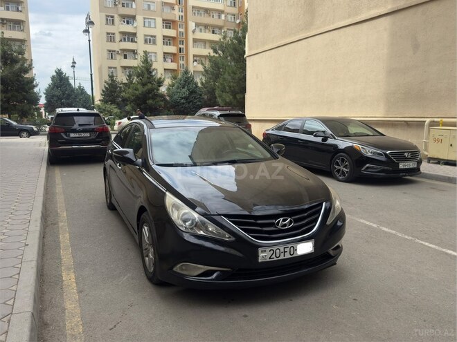 Hyundai Sonata-1