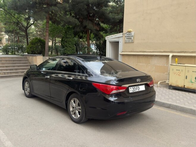 Hyundai Sonata-2
