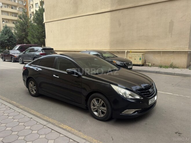 Hyundai Sonata-6