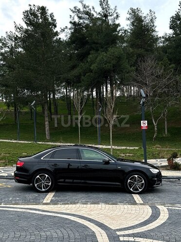 Audi A4-2