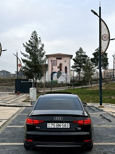Audi A4-4