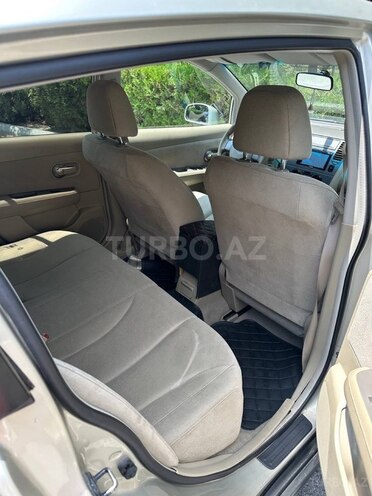 Nissan Tiida-8