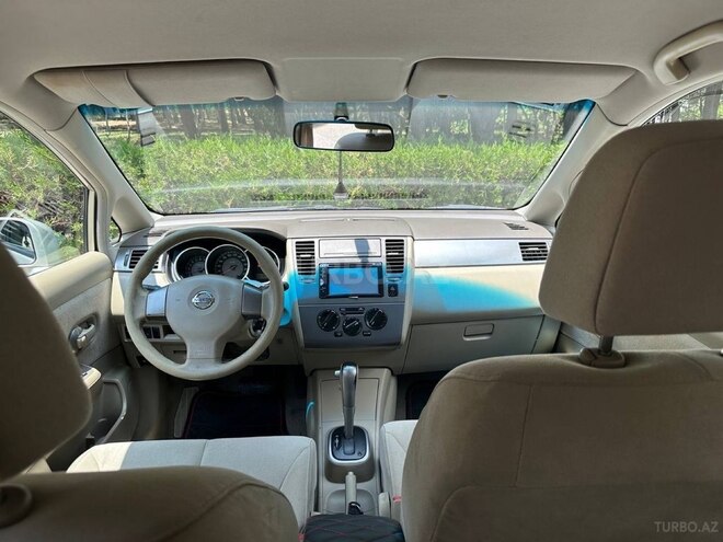 Nissan Tiida-7
